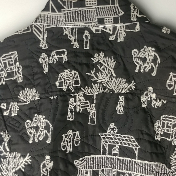 Chico's Reversible Quilt Silk Blend Leopard Print/Town Center On One Size - Picture 9 of 15